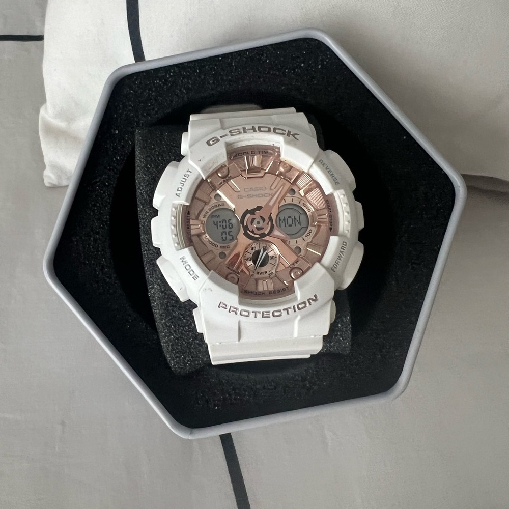 New G-Shock White/Rose Gold